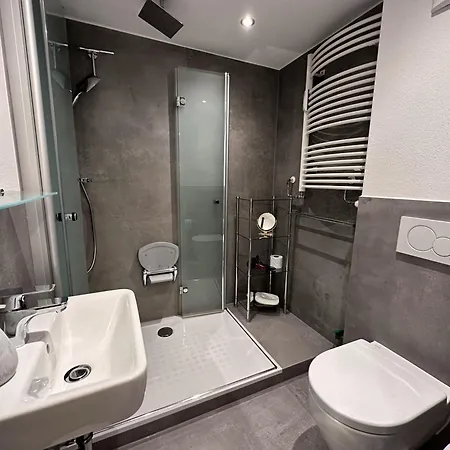 Wehr Apartman *
